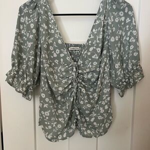 Abercrombie & Fitch Floral Green Blouse with Ruffle Sleeves